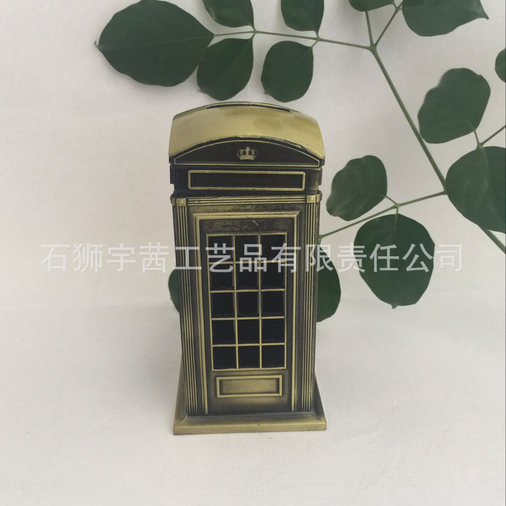 走進(jìn)俄羅斯卡斯利市建筑工藝美術(shù)品工廠 工藝與藝術(shù)的融合